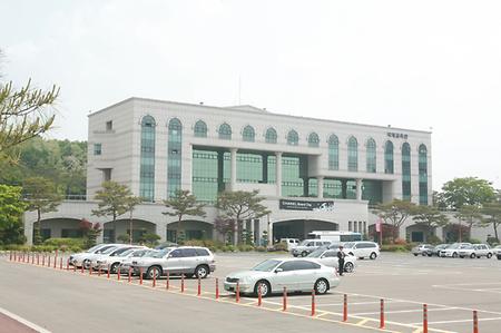 봄날의 신안산대학교와 함께하세요. 